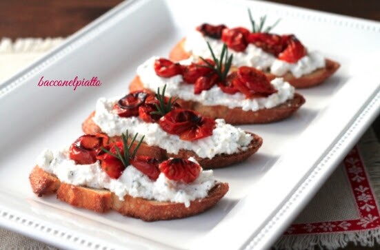 bruschetta, ricotta, pomodori